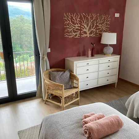 Holiday home Casa Por Do Sol Overlooking Lima Salamonde