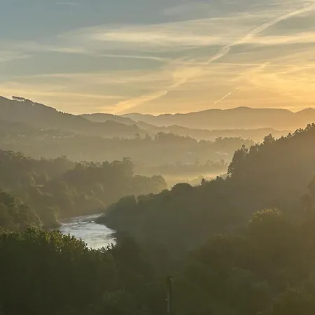 Holiday home Casa Por Do Sol Overlooking Lima Salamonde