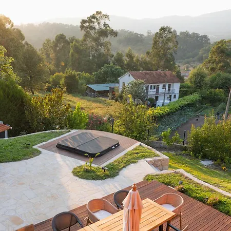 Casa Por Do Sol Overlooking Lima * Salamonde