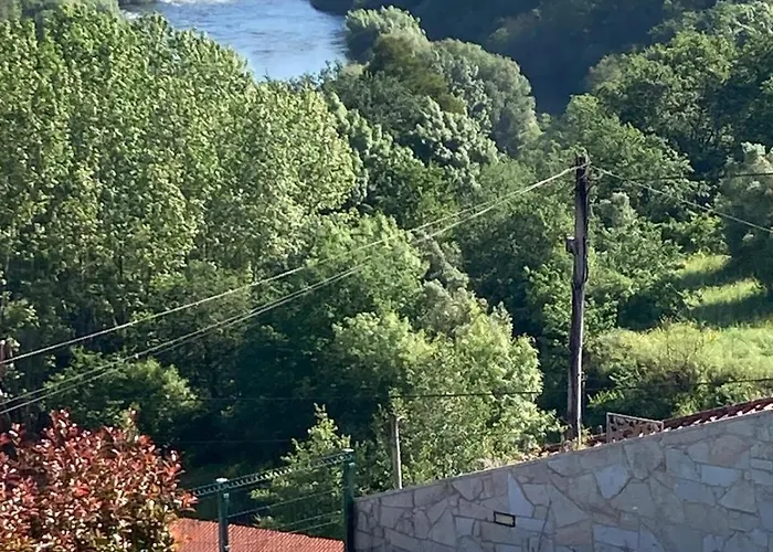 Vakantiehuis Casa Por Do Sol Overlooking Lima Salamonde