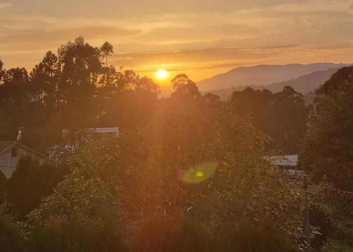 Casa Por Do Sol Overlooking Lima * Salamonde
