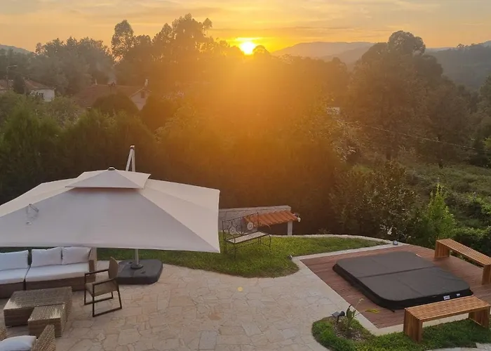 Casa Por Do Sol Overlooking Lima * Salamonde